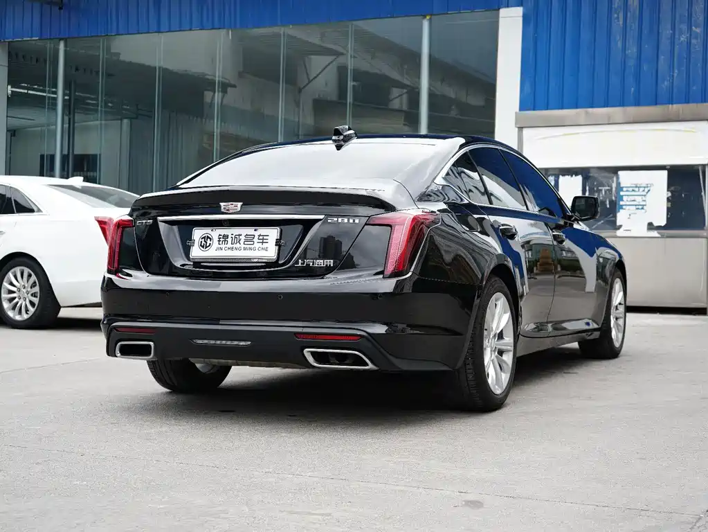 Cadillac CT5 — фото 7