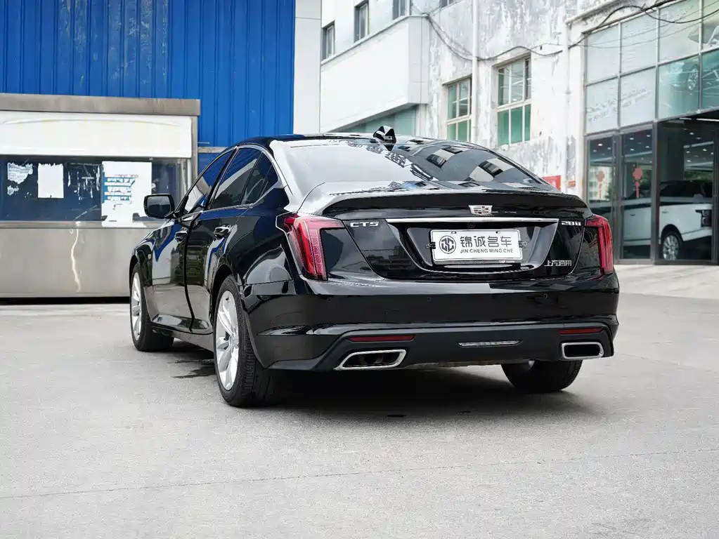 Cadillac CT5 — фото 9
