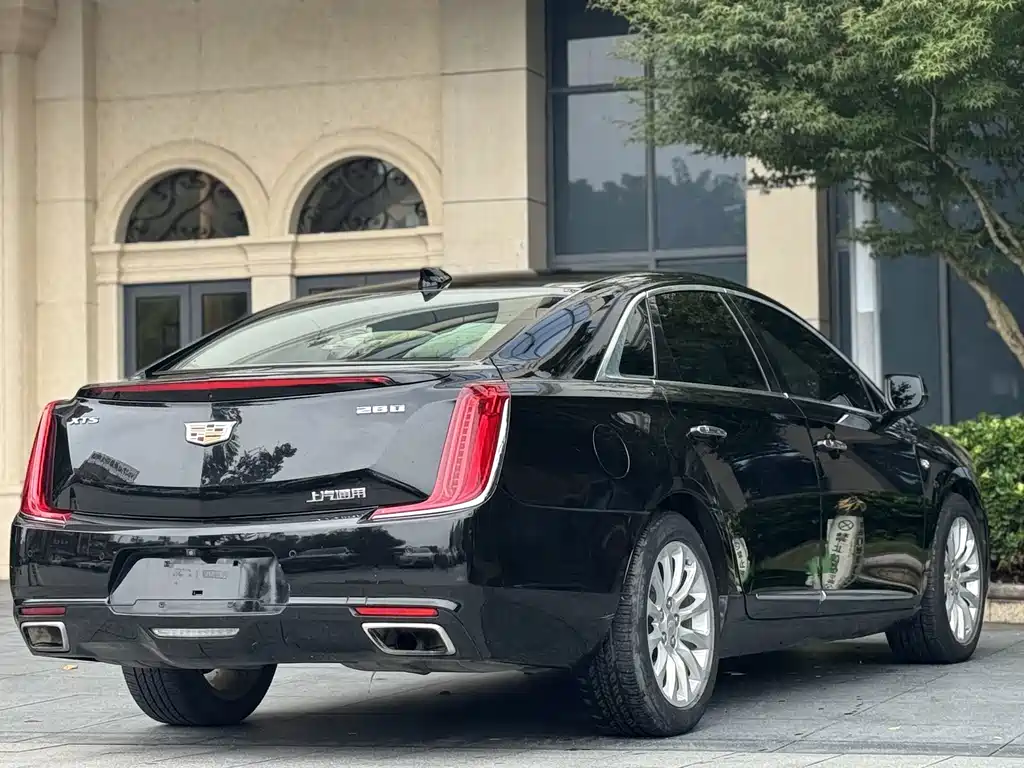 Cadillac XTS — фото 9