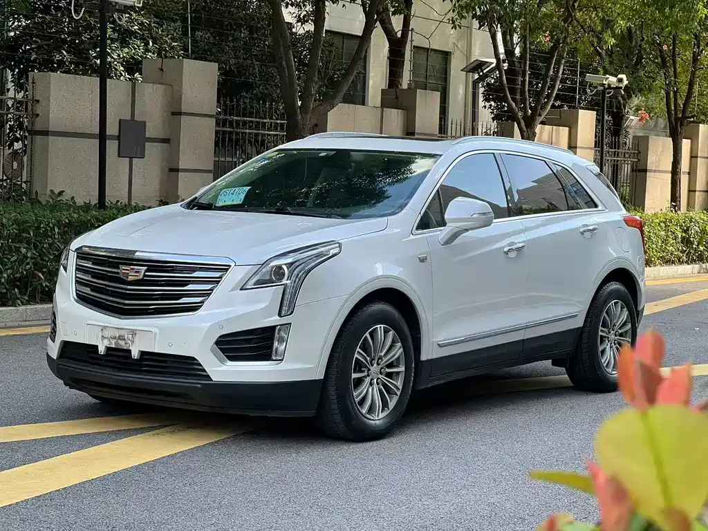 Cadillac XT5 — фото 2