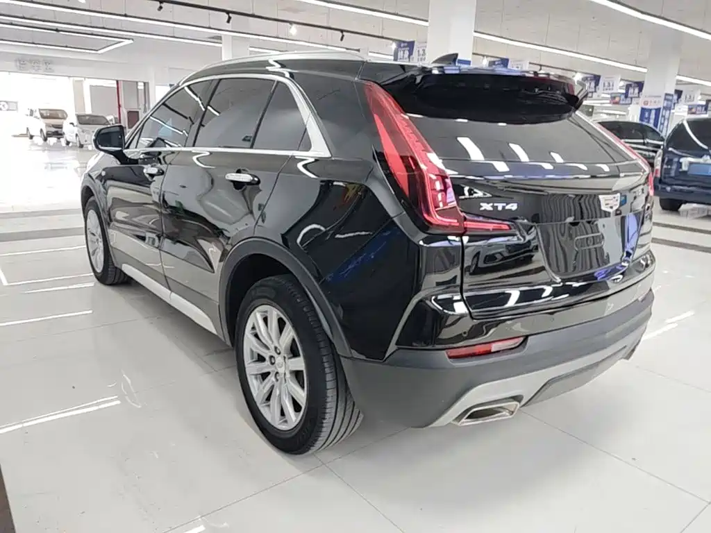Cadillac XT4 — фото 5