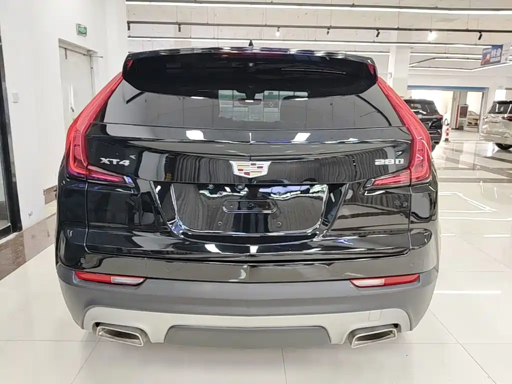 Cadillac XT4 — фото 6
