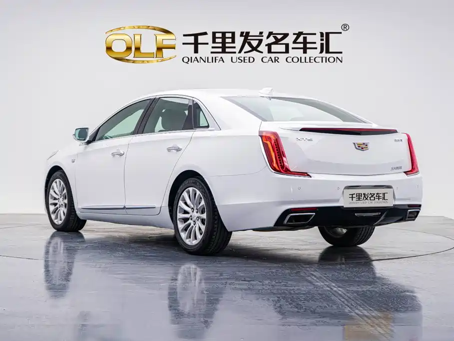 Cadillac XTS — фото 8
