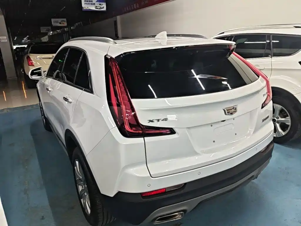 Cadillac XT4 — фото 5