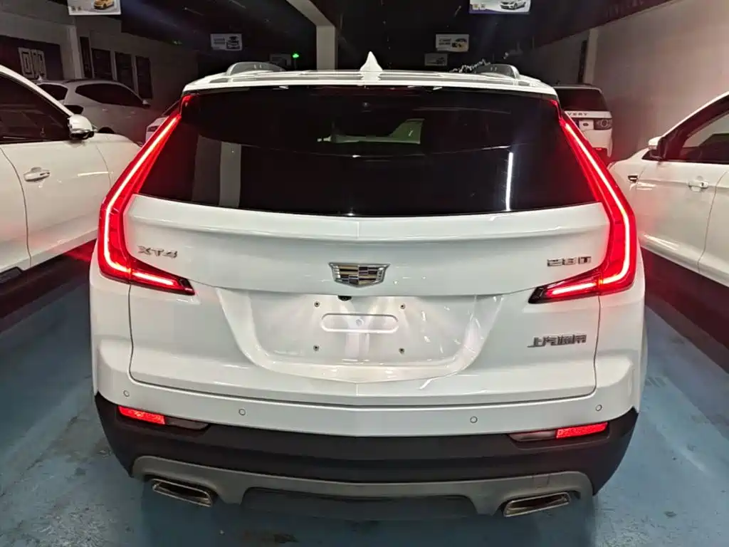 Cadillac XT4 — фото 6