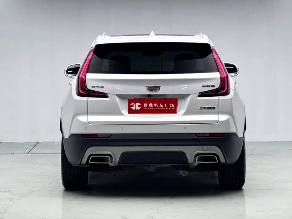 Cadillac XT4 — фото 4