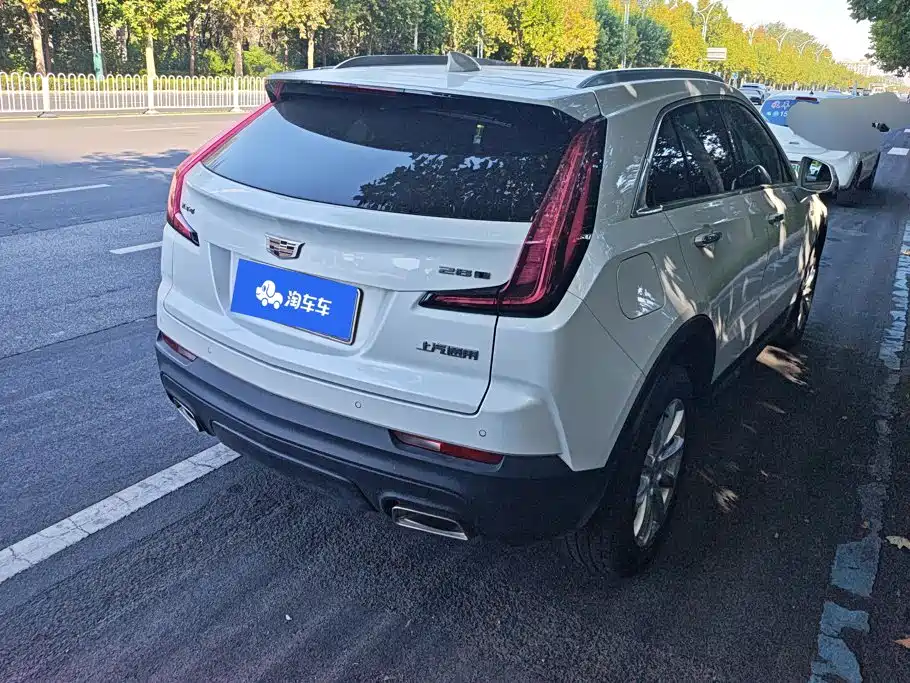 Cadillac XT4 — фото 3