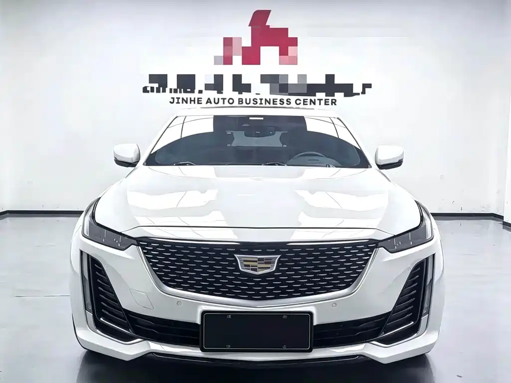 Cadillac CT5 — фото 2