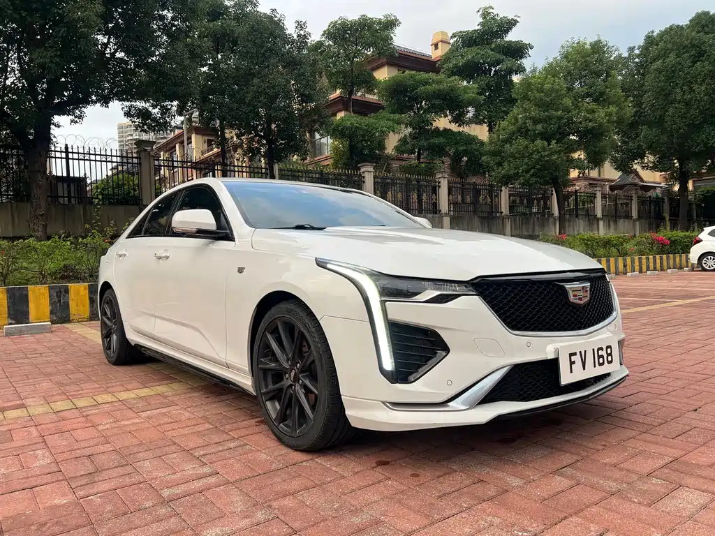 Cadillac CT4 — фото 3
