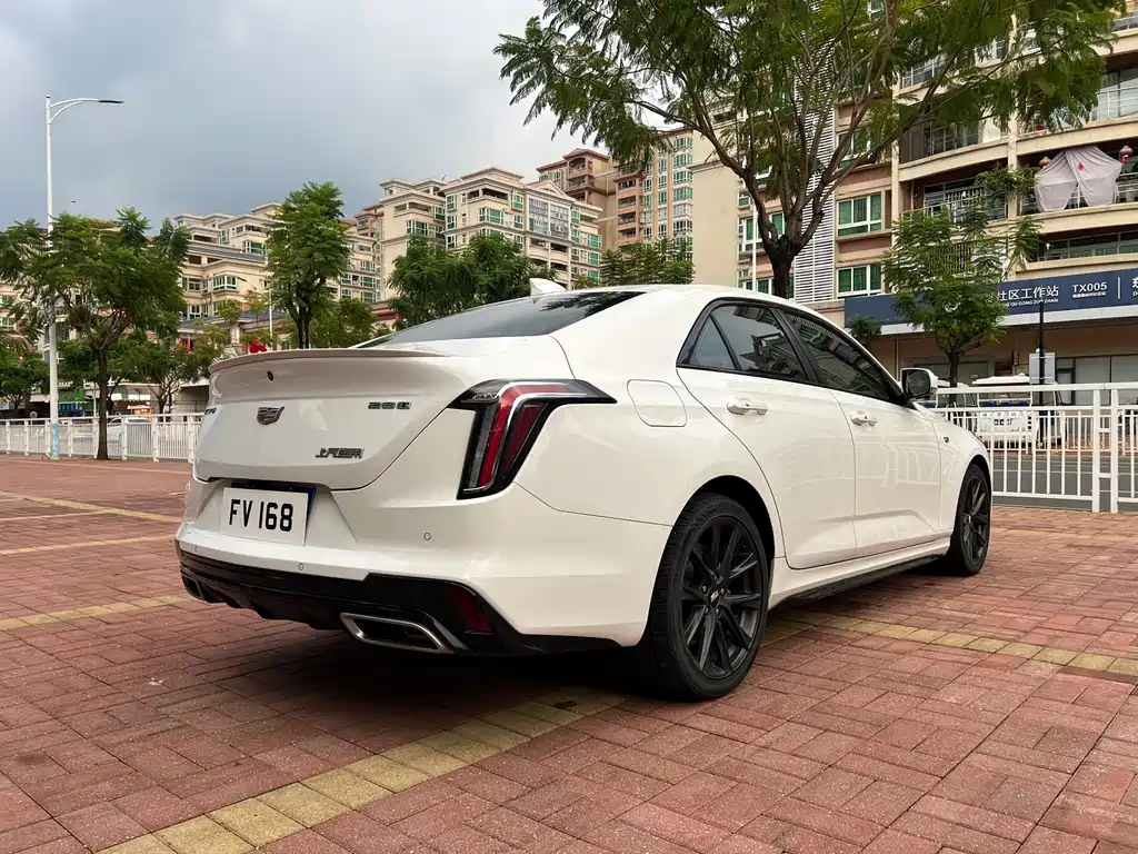 Cadillac CT4 — фото 5