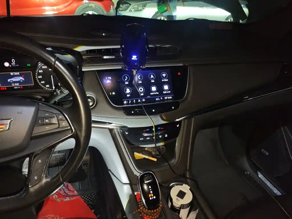 Cadillac XT5 — фото 14