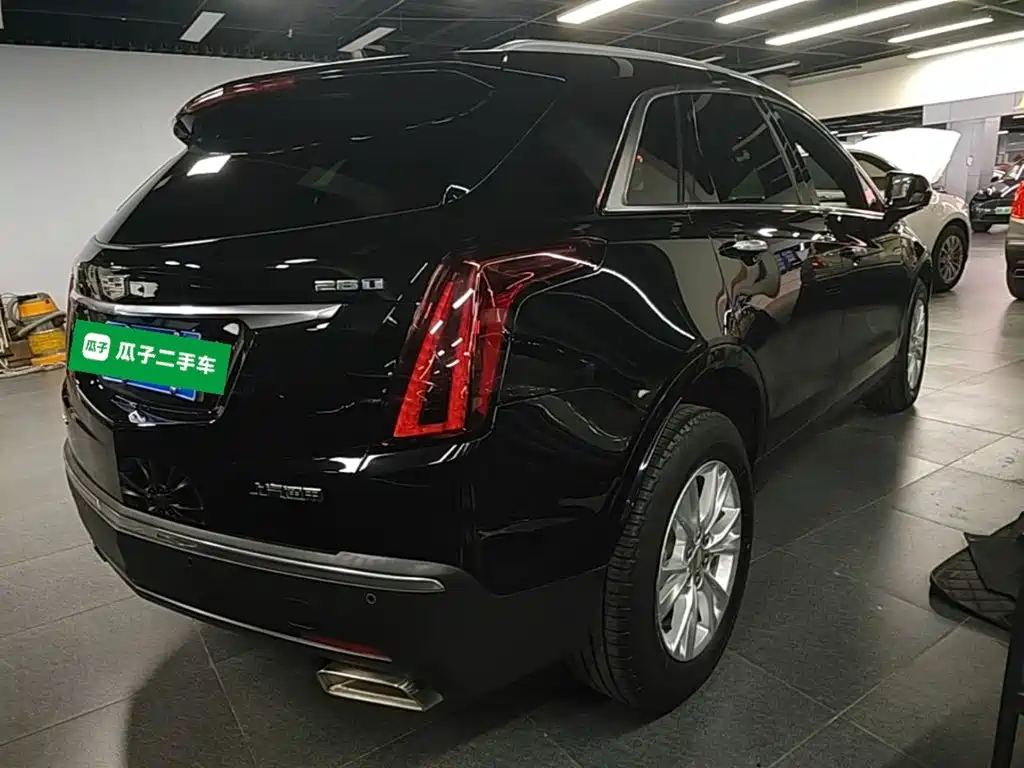 Cadillac XT5 — фото 7