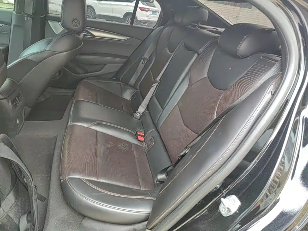 Cadillac CT5 — фото 17