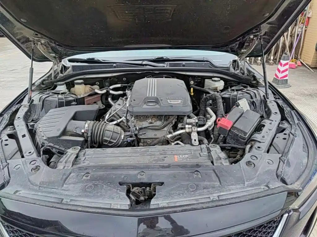 Cadillac CT5 — фото 20