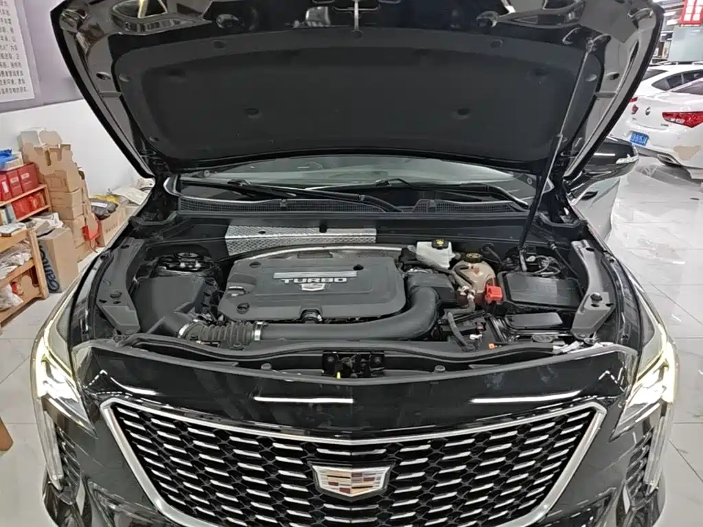 Cadillac XT4 — фото 20