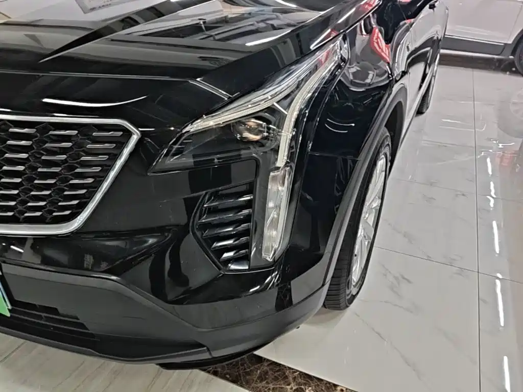 Cadillac XT4 — фото 24