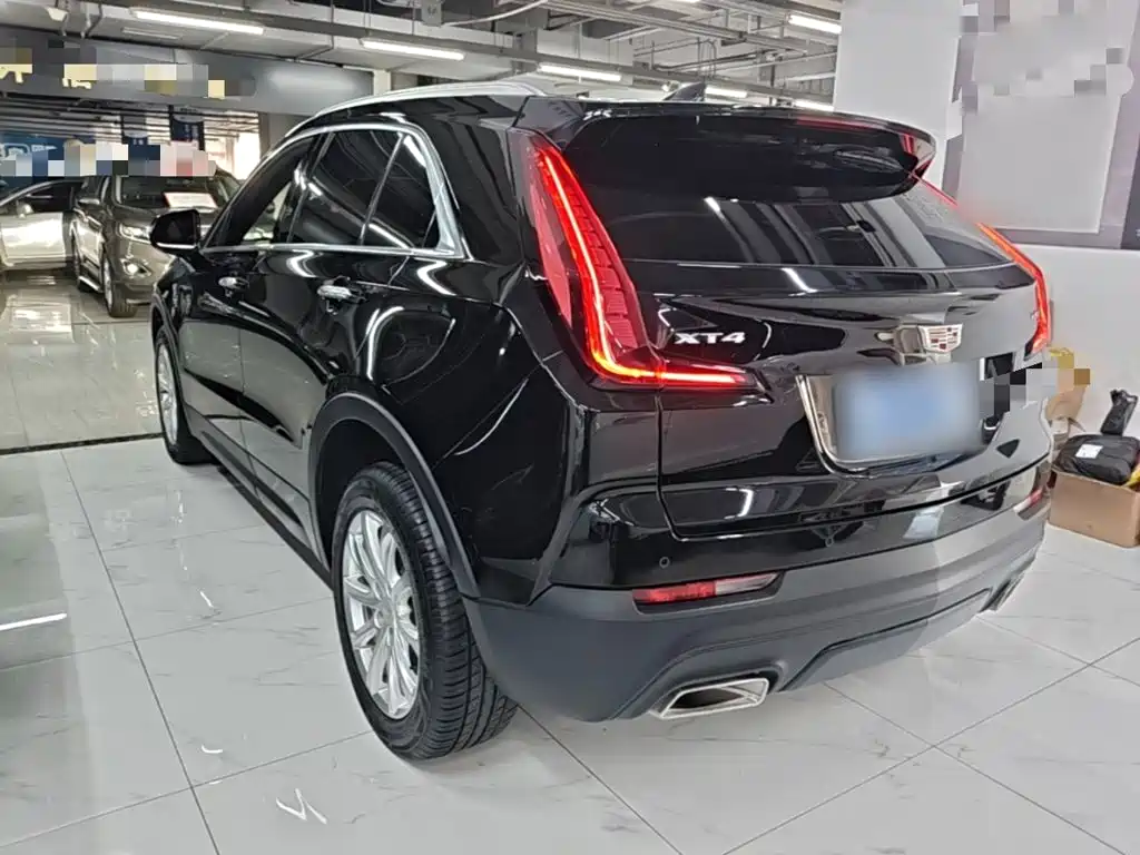 Cadillac XT4 — фото 5