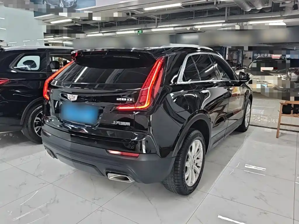 Cadillac XT4 — фото 7