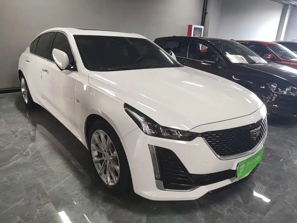 Cadillac CT5 — фото 4
