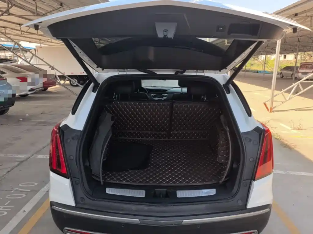 Cadillac XT5 — фото 19