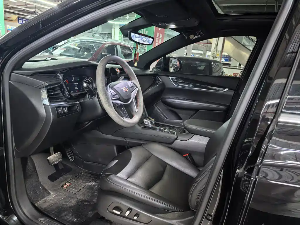 Cadillac XT5 — фото 4