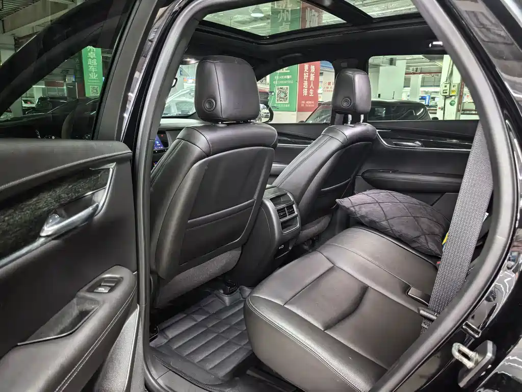 Cadillac XT5 — фото 5