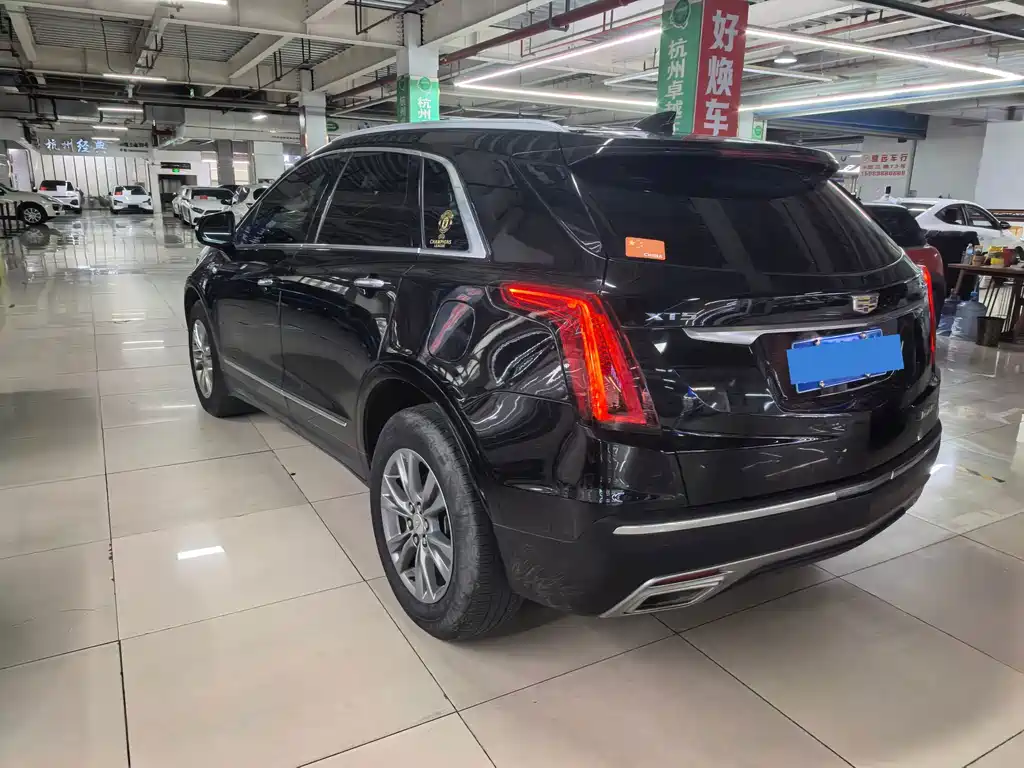 Cadillac XT5 — фото 7