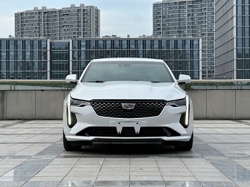 Cadillac CT4 — фото 2