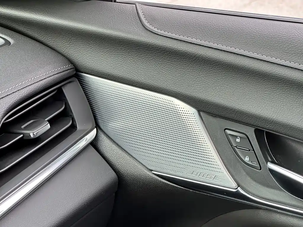 Cadillac CT4 — фото 11