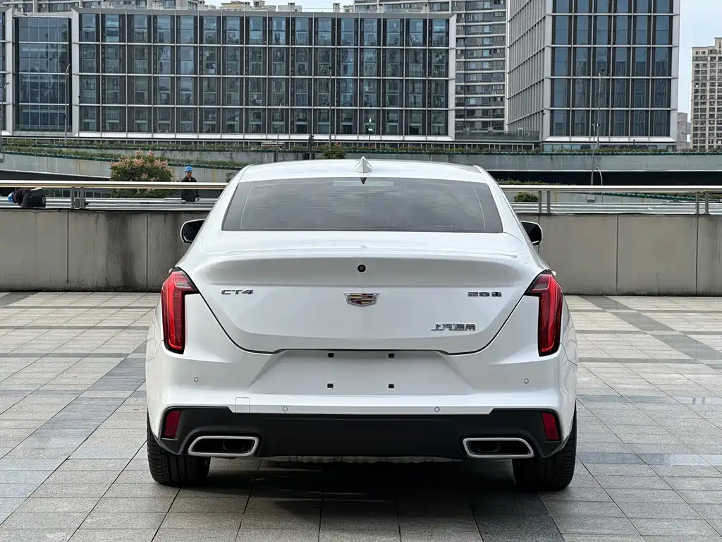 Cadillac CT4 — фото 6