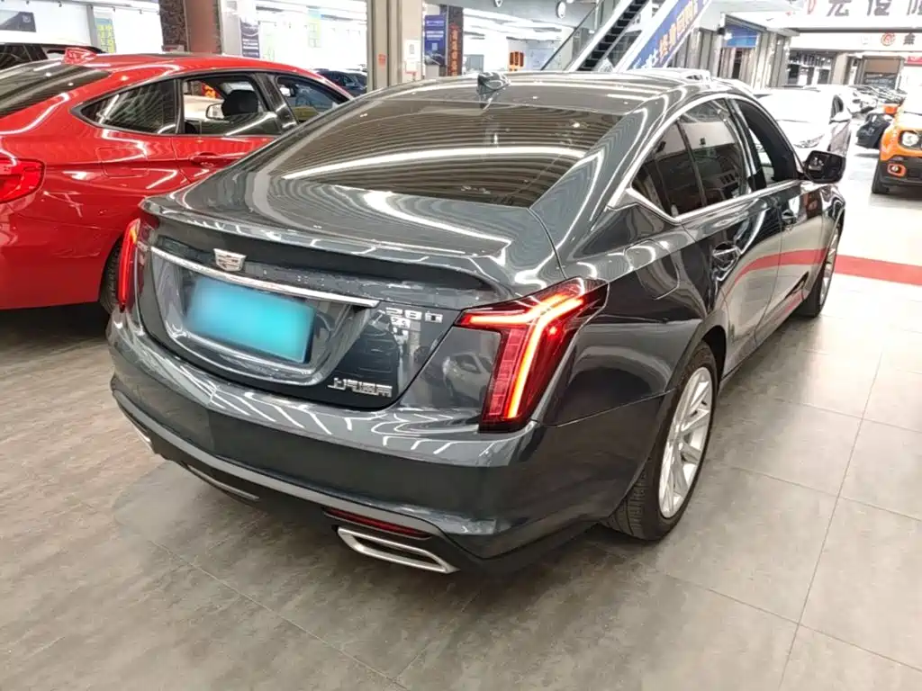 Cadillac CT5 — фото 7