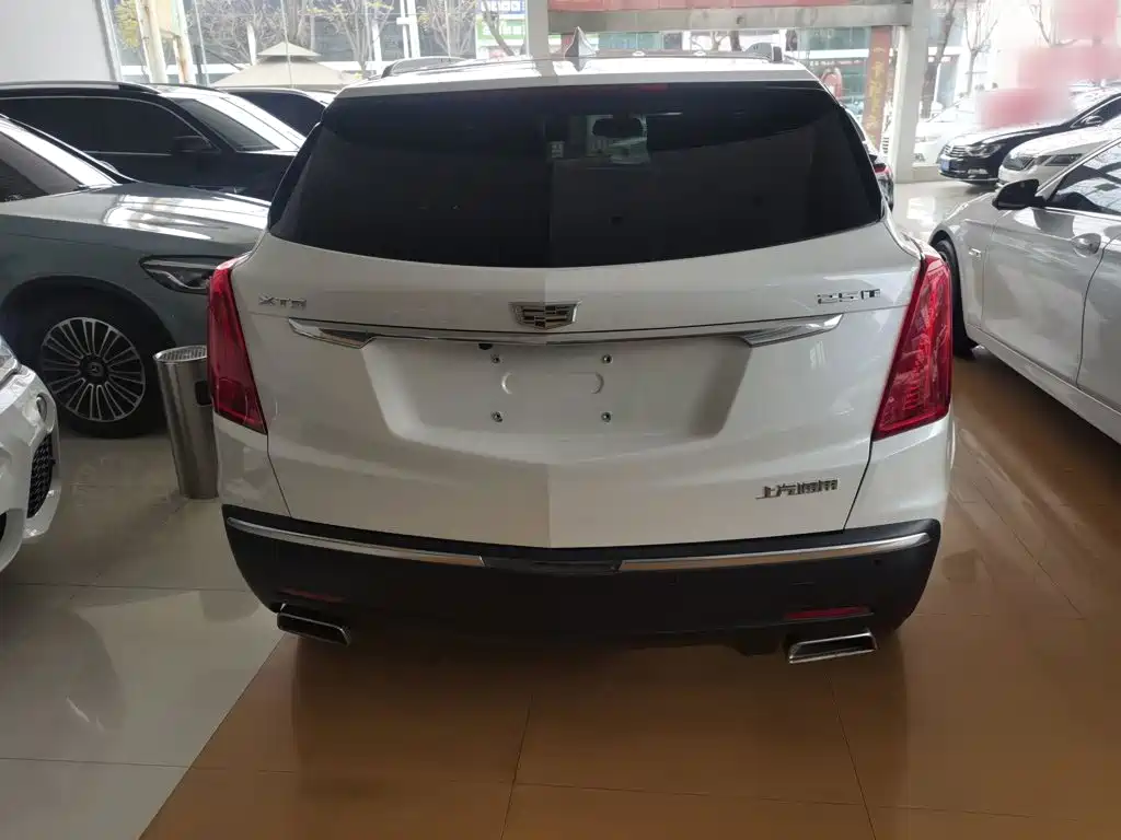 Cadillac XT5 — фото 6
