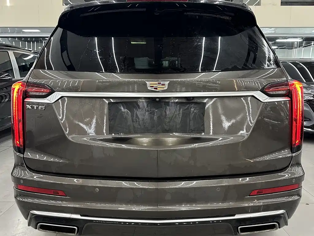 Cadillac XT6 — фото 7