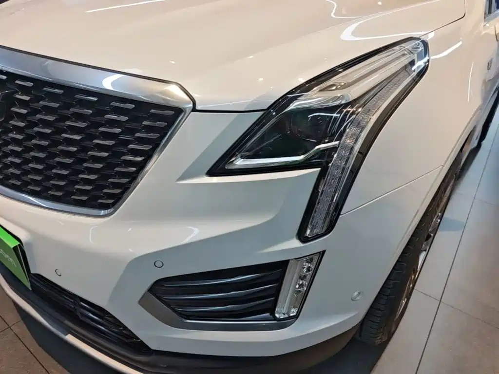 Cadillac XT5 — фото 24