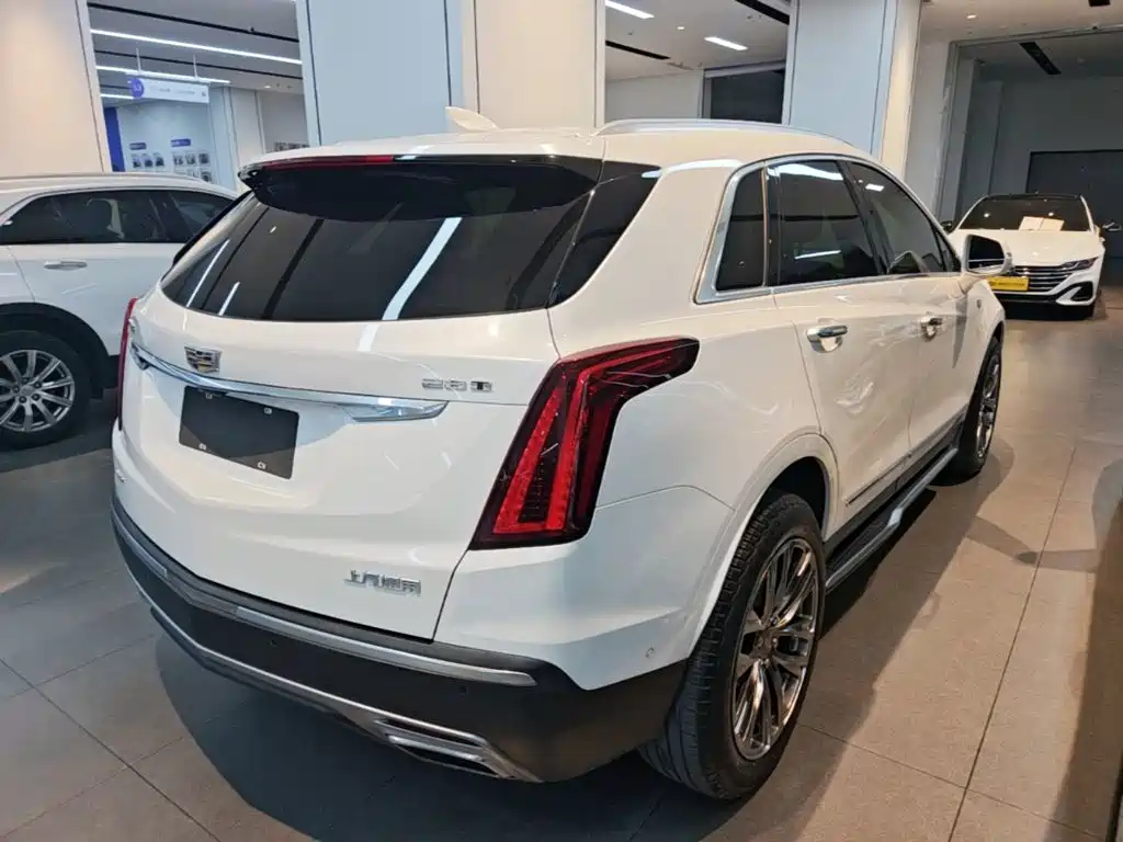 Cadillac XT5 — фото 7