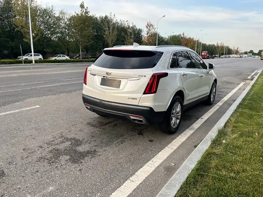 Cadillac XT5 — фото 20