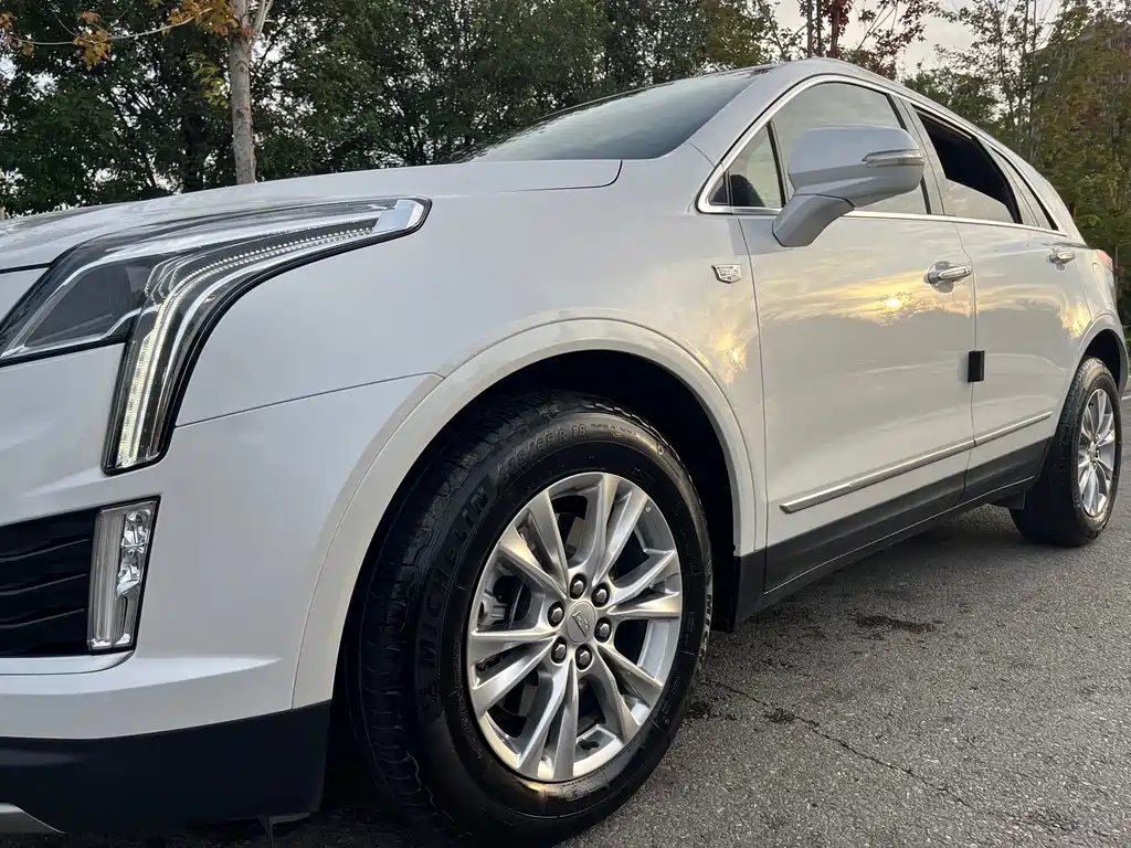 Cadillac XT5 — фото 4