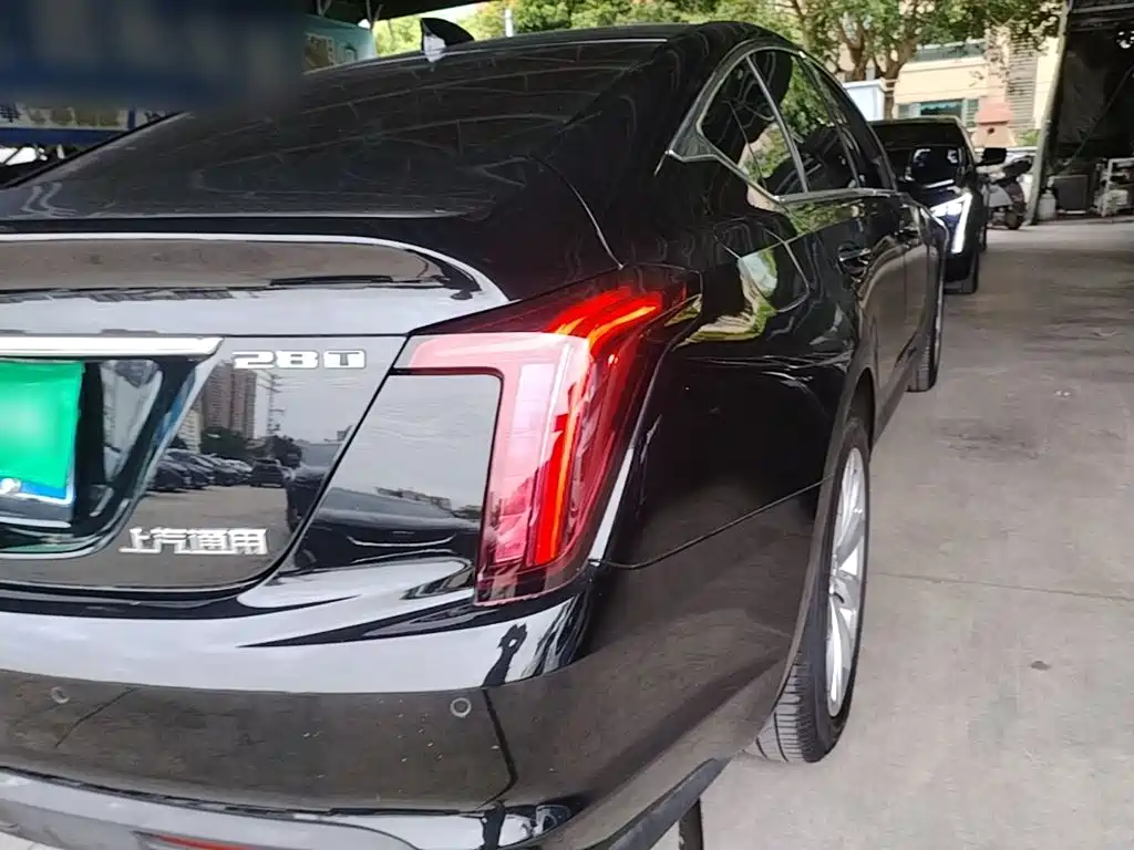 Cadillac CT5 — фото 8