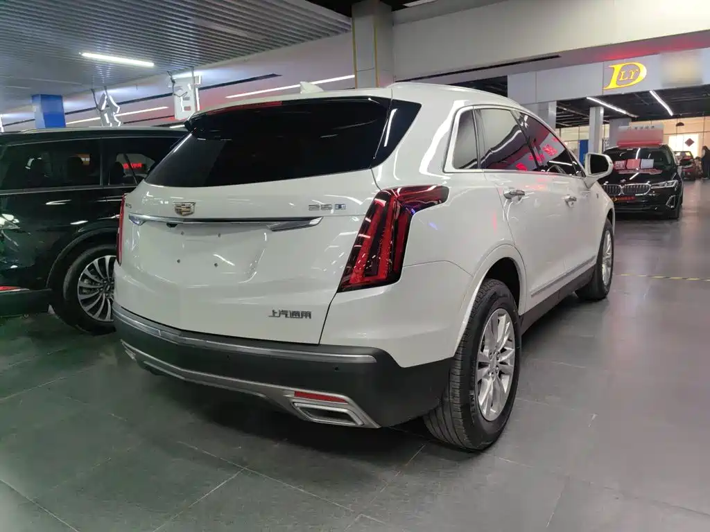 Cadillac XT5 — фото 5