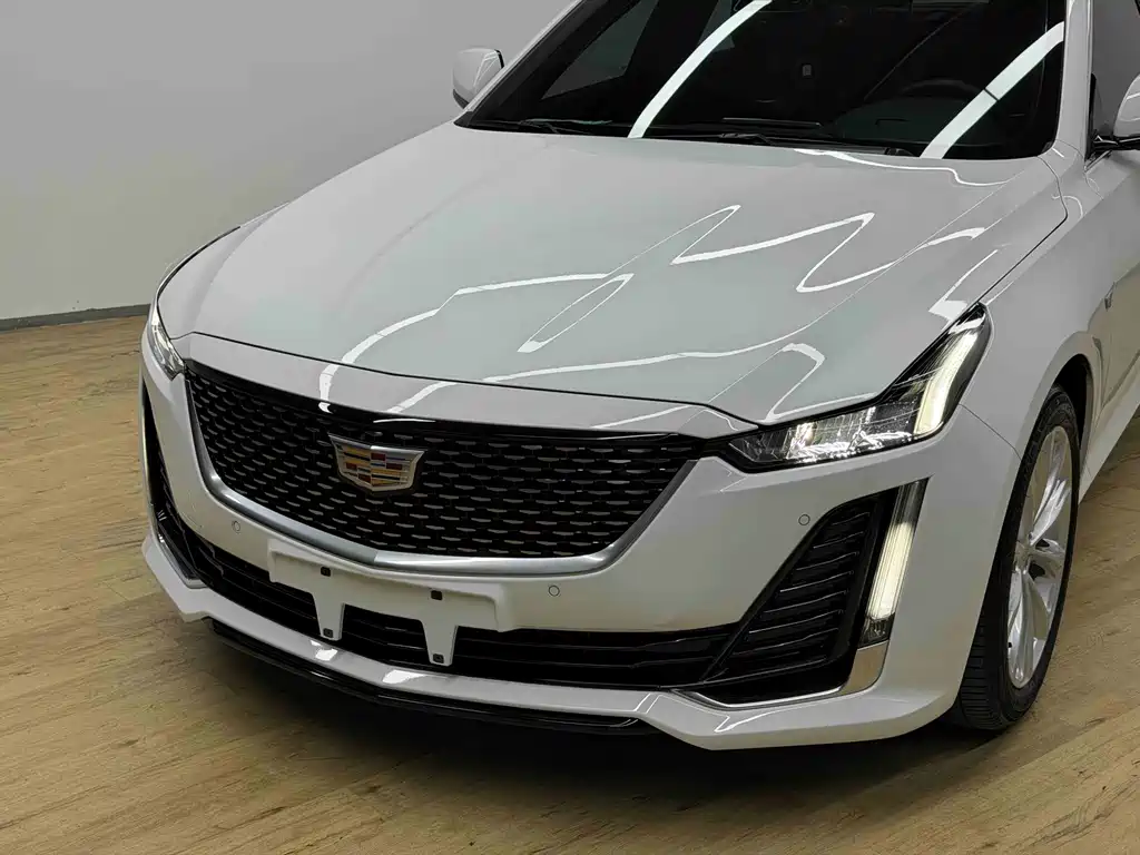 Cadillac CT5 — фото 4