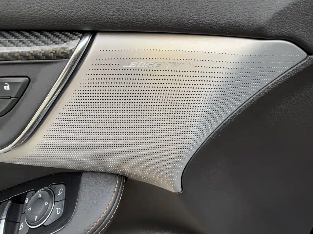 Cadillac CT5 — фото 17