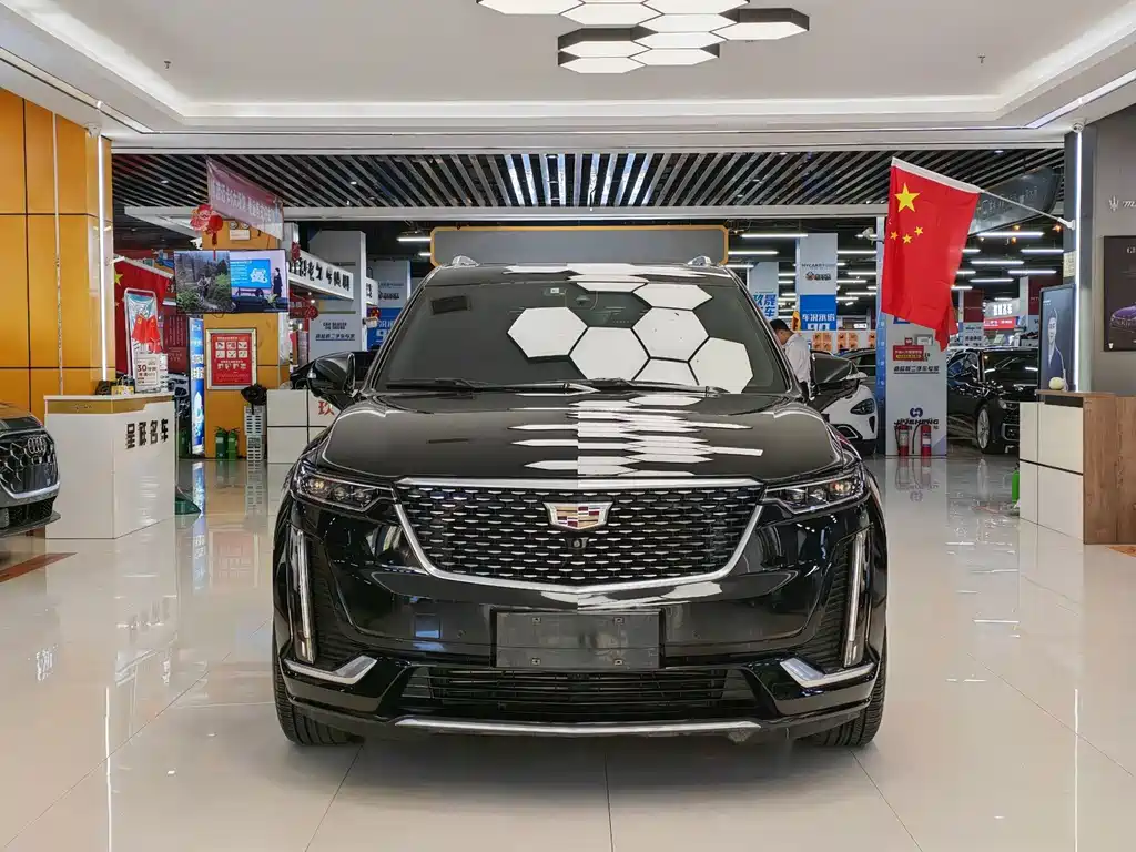 Cadillac XT6 — фото 2