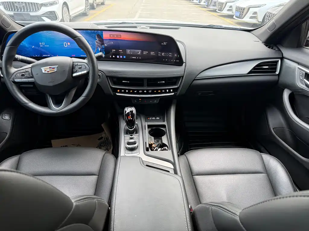 Cadillac CT5 — фото 13