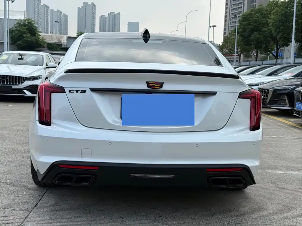 Cadillac CT5 — фото 6