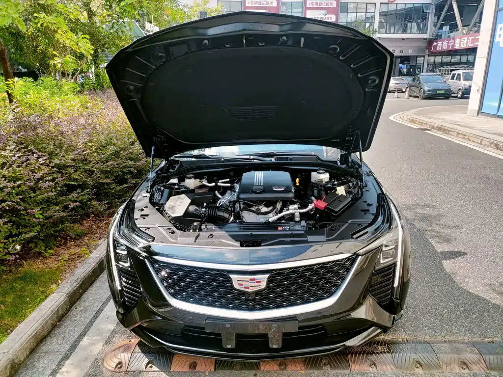 Cadillac CT5 — фото 36