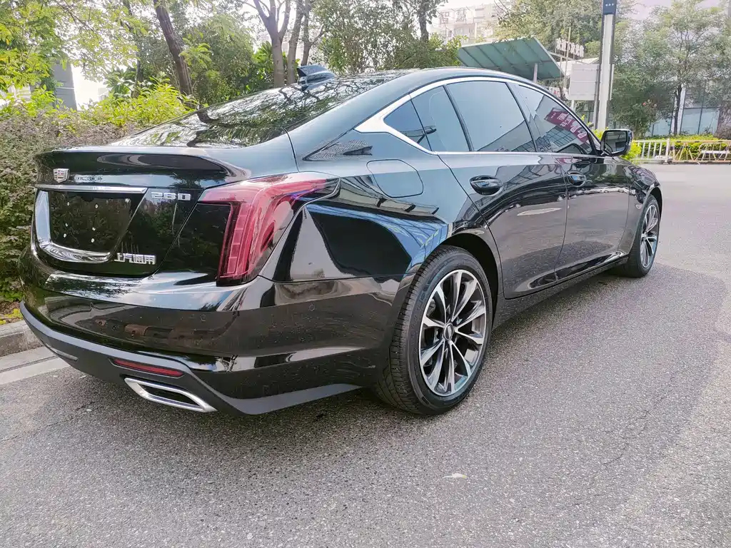 Cadillac CT5 — фото 6