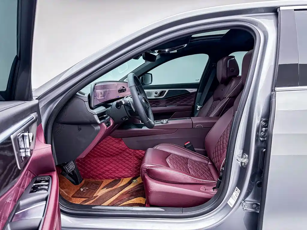 Cadillac CT6 — фото 9