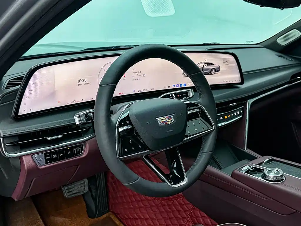 Cadillac CT6 — фото 10