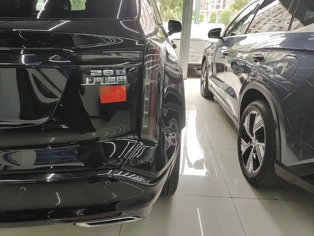Cadillac XT5 — фото 8