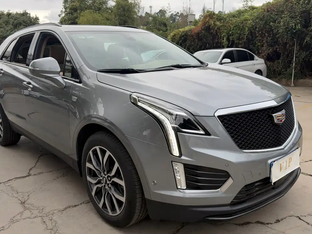 Cadillac XT5 — фото 20